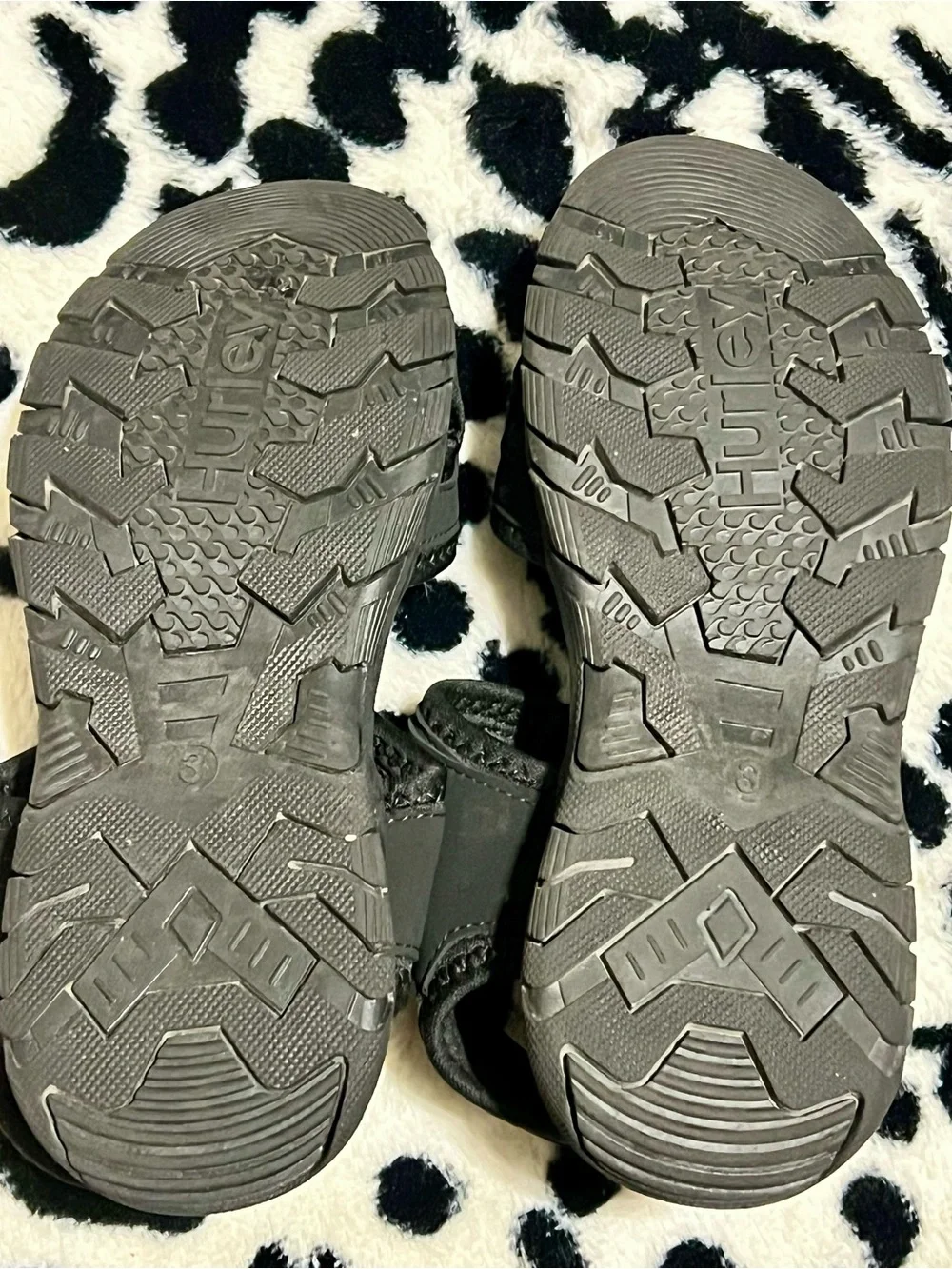 CLOSET CLEAN OUT - Hurley rubber sandals -Black Size 3